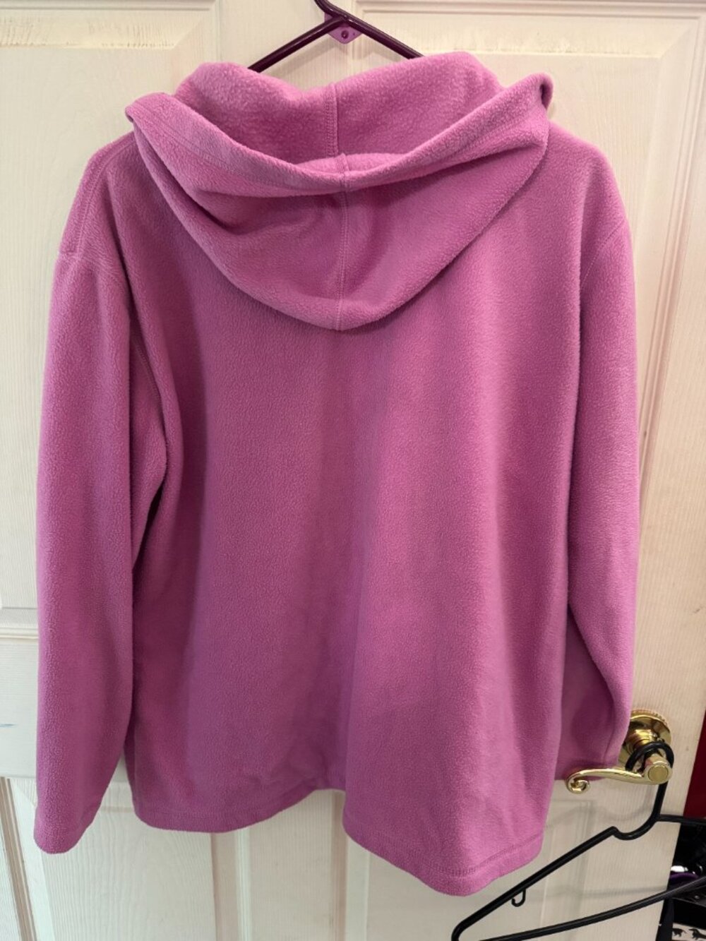 Fleece - Picture 4 of 4